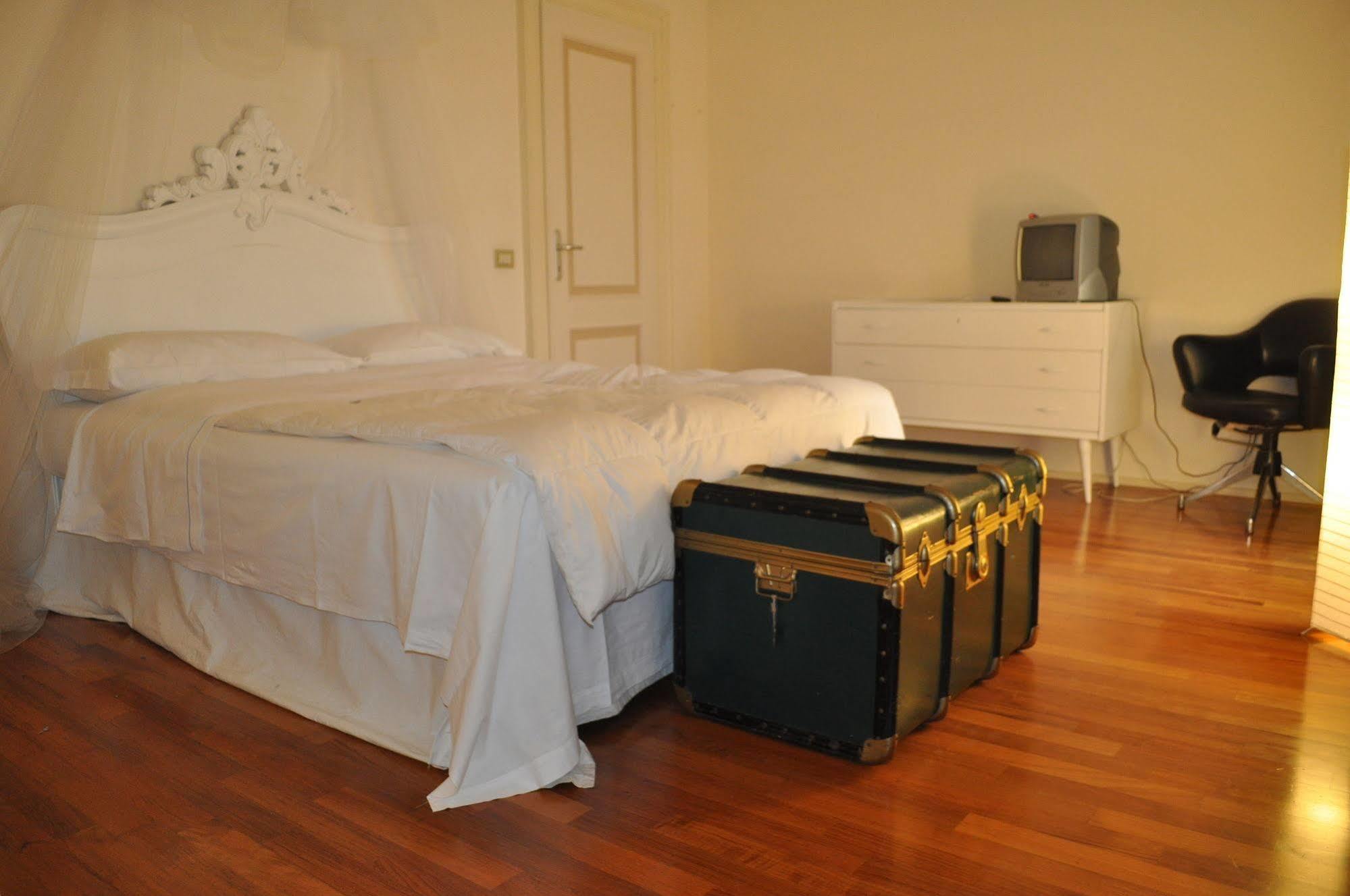 Domus Nova Residenza Il B&B Mantova Eksteriør billede